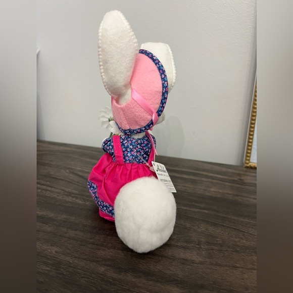 NWT Annalee 6in Bunny with Daisies - Picture 3 of 3
